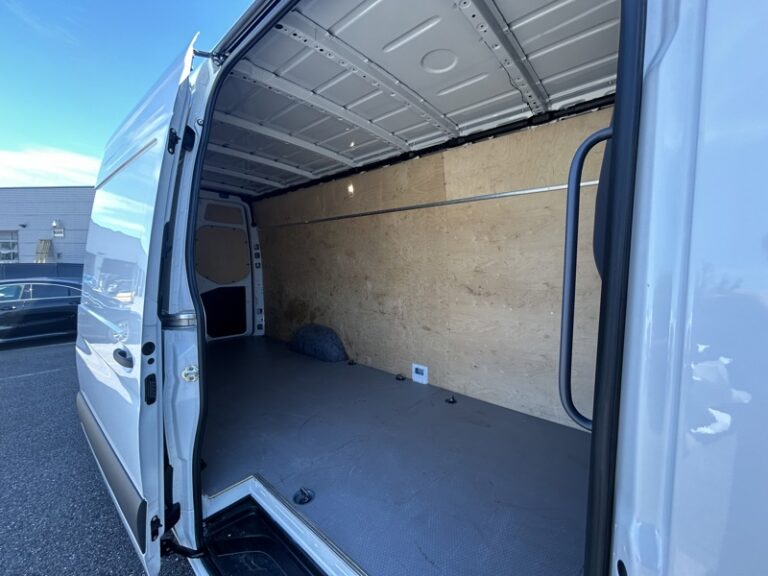 Mercedes Sprinter 315 CDI 43s 14m3 150CH 36900HT - Image 06 (July 6, 2026)