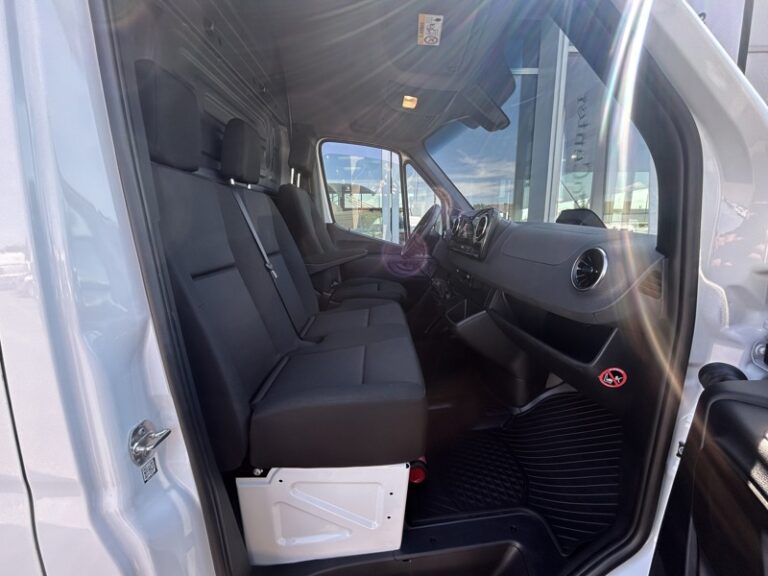 Mercedes Sprinter 315 CDI 43s 14m3 150CH 36900HT - Image 08 (July 6, 2026)