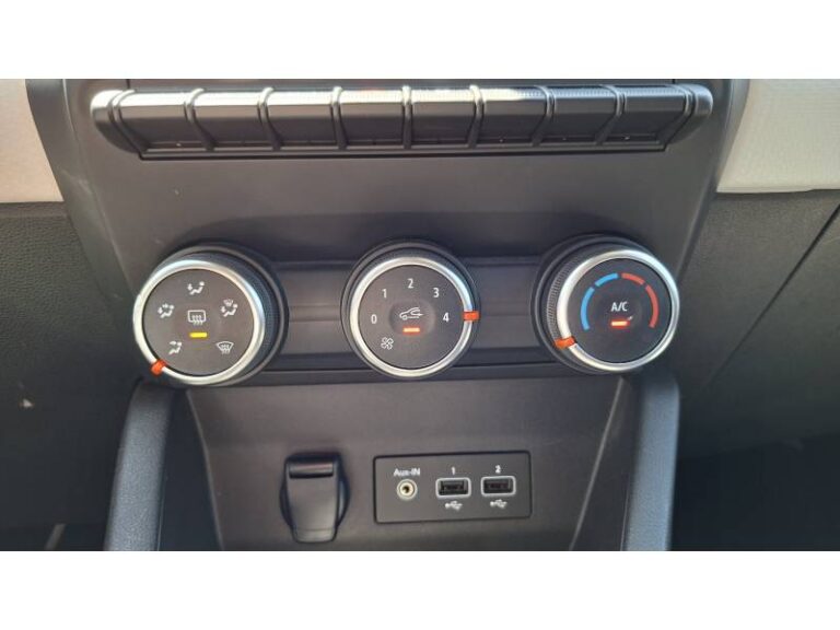 Renault Clio SOCIETE BLUE DCI 100 EVOLUTION REVERSIBLE - Image 10 (July 6, 2026)