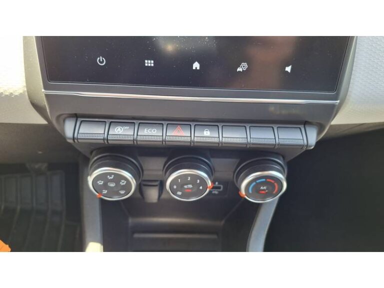 Renault Clio SOCIETE BLUE DCI 100 EVOLUTION REVERSIBLE - Image 09 (July 6, 2026)