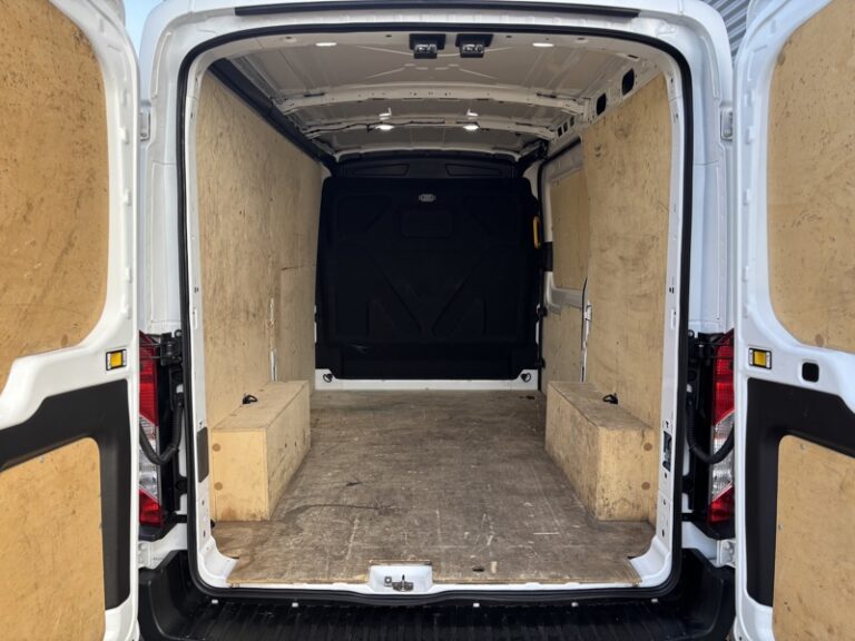 Ford Transit 2T 2.0L 130ch Trend Business 22 075€ HT - Image 07 (July 6, 2026)