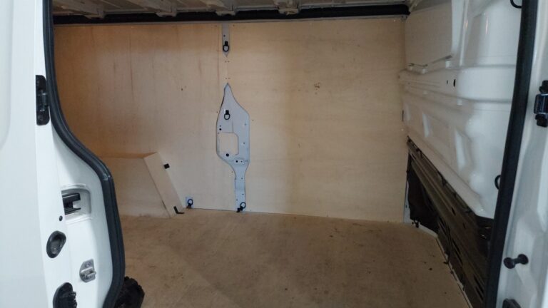 Renault Trafic FG CF 3T Blue 2.0 dCi 130 - Image 06 (July 6, 2026)