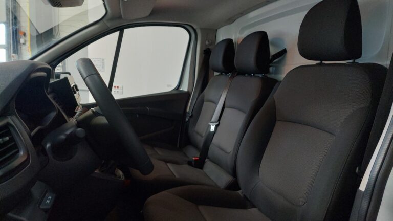 Renault Trafic FG CF 3T Blue 2.0 dCi 130 - Image 07 (July 6, 2026)