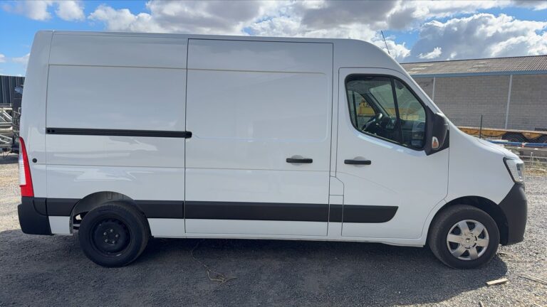 Renault Master 2.3 dCi 180 Grand Confort - Image 04 (July 6, 2026)