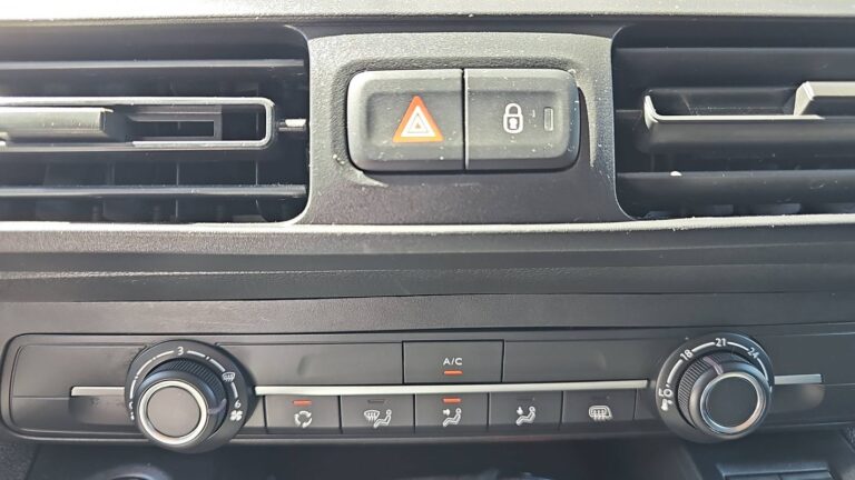 Peugeot Partner 1.2 PureTech 110 Pack Asphalt – Entretien constructeur - Image 13 (July 6, 2026)