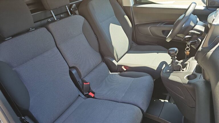 Peugeot Partner 1.2 PureTech 110 Pack Asphalt – Entretien constructeur - Image 09 (July 6, 2026)