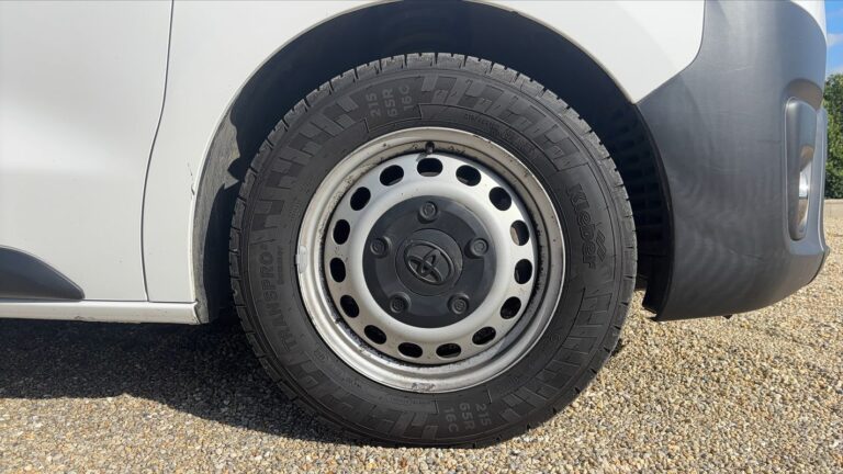 Toyota PROACE II 1.5 D-4D 120 Dynamic – 3 places - Image 17 (July 6, 2026)