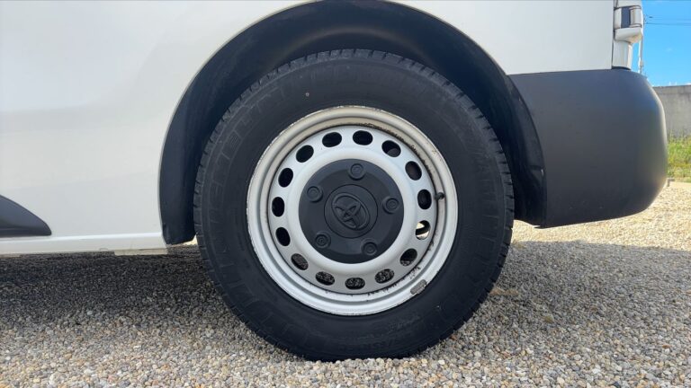 Toyota PROACE II 1.5 D-4D 120 Dynamic – 3 places - Image 19 (July 6, 2026)