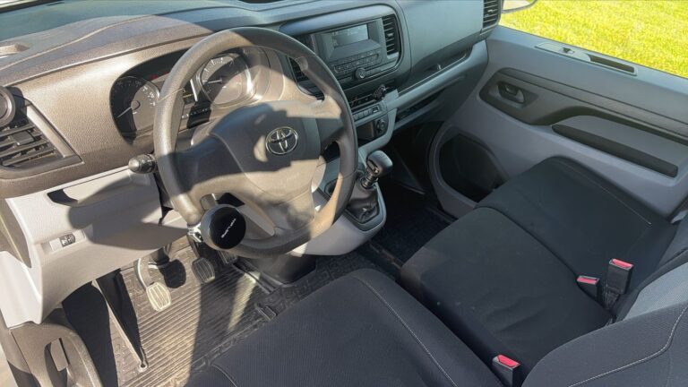 Toyota PROACE II 1.5 D-4D 120 Dynamic – 3 places - Image 08 (July 6, 2026)