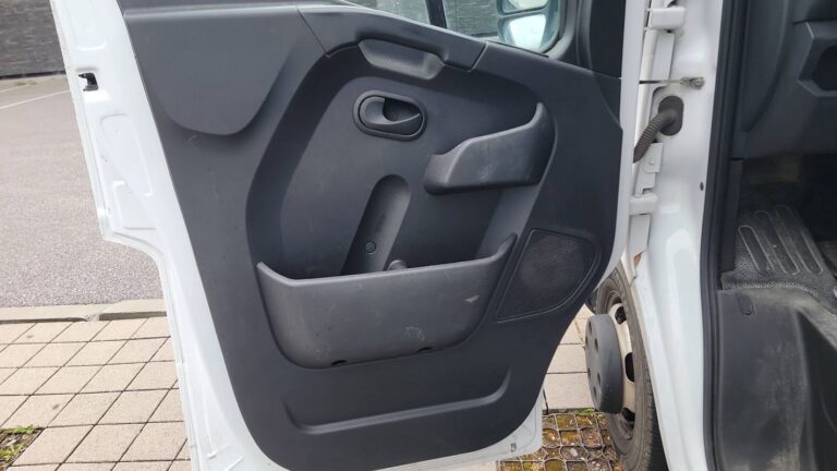 Renault Master VU III 2.3 dCi 145 Benne Confort - Image 07 (July 6, 2026)