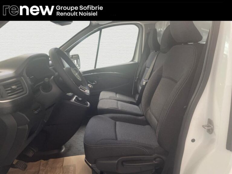 Nissan Primastar FOURGON 2T8 2.0 DCI 130 S/S BVM N-CONNECTA - Image 14 (July 8, 2026)