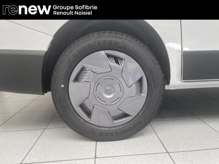 Nissan Primastar FOURGON 2T8 2.0 DCI 130 S/S BVM N-CONNECTA - Image 07 (July 8, 2026)