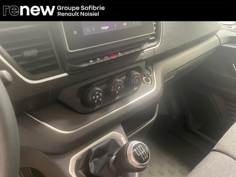 Nissan Primastar FOURGON 2T8 2.0 DCI 130 S/S BVM N-CONNECTA - Image 09 (July 8, 2026)