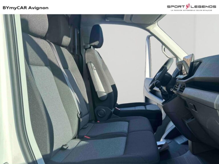Volkswagen Crafter VAN 35 2.0 TDI 140 CH BUSINESS - Image 19 (July 6, 2026)