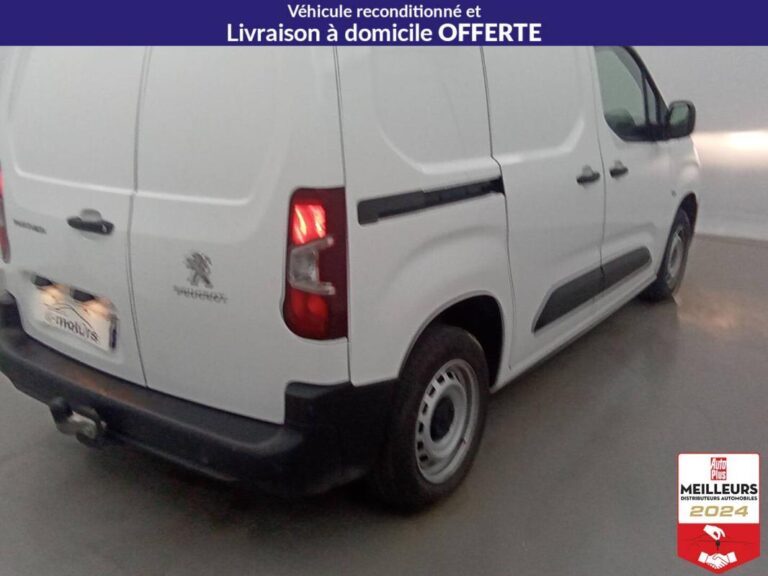 Peugeot Partner FOURGON STANDARD 650 KG ESSENCE 110 PREMIU - Image 10 (July 7, 2026)