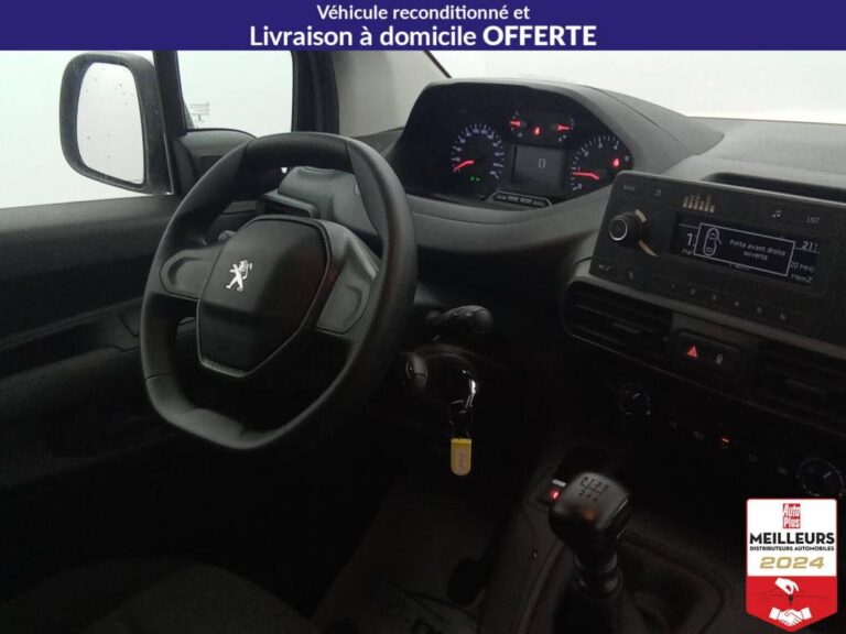 Peugeot Partner FOURGON STANDARD 650 KG ESSENCE 110 PREMIU - Image 13 (July 7, 2026)