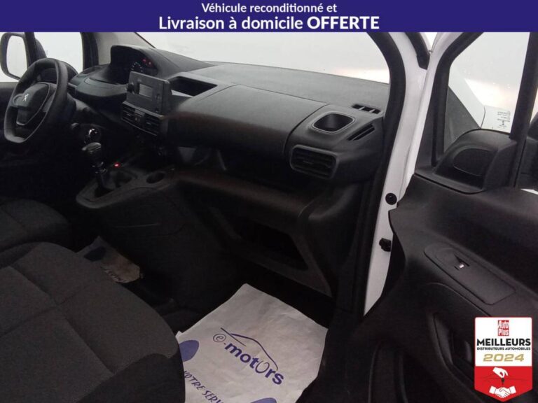 Peugeot Partner FOURGON STANDARD 650 KG ESSENCE 110 PREMIU - Image 15 (July 7, 2026)