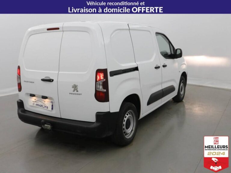 Peugeot Partner FOURGON STANDARD 650 KG ESSENCE 110 PREMIU - Image 05 (July 7, 2026)