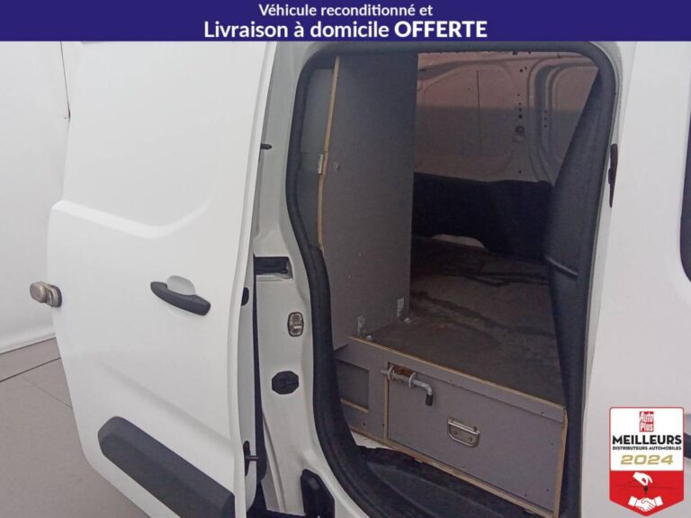 Citroën Berlingo VAN M 1000 ESSENCE 130 EAT8 CLUB - Image 16 (July 7, 2026)