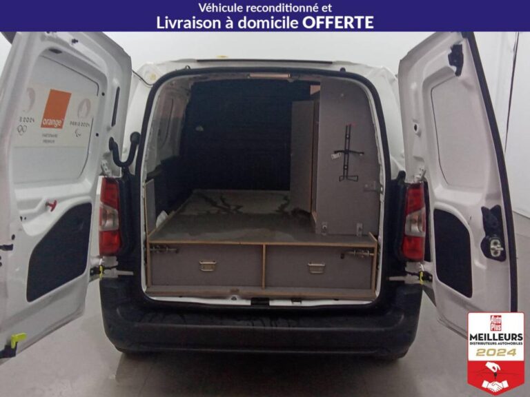 Citroën Berlingo VAN M 1000 ESSENCE 130 EAT8 CLUB - Image 17 (July 7, 2026)