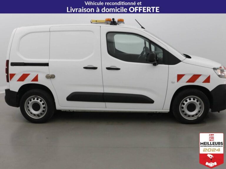 Citroën Berlingo VAN M 1000 ESSENCE 130 EAT8 CLUB - Image 04 (July 7, 2026)