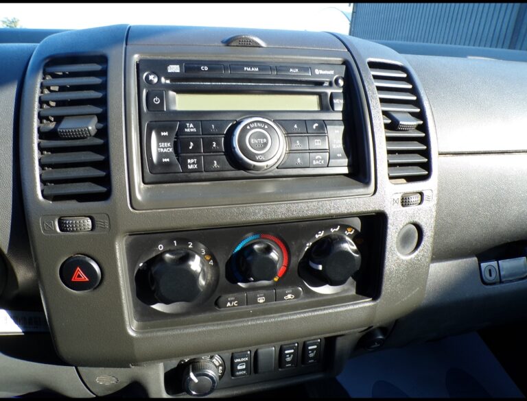 Nissan Navara KIN CAB 2.5 DCI 190 BVM - Image 10 (July 7, 2026)