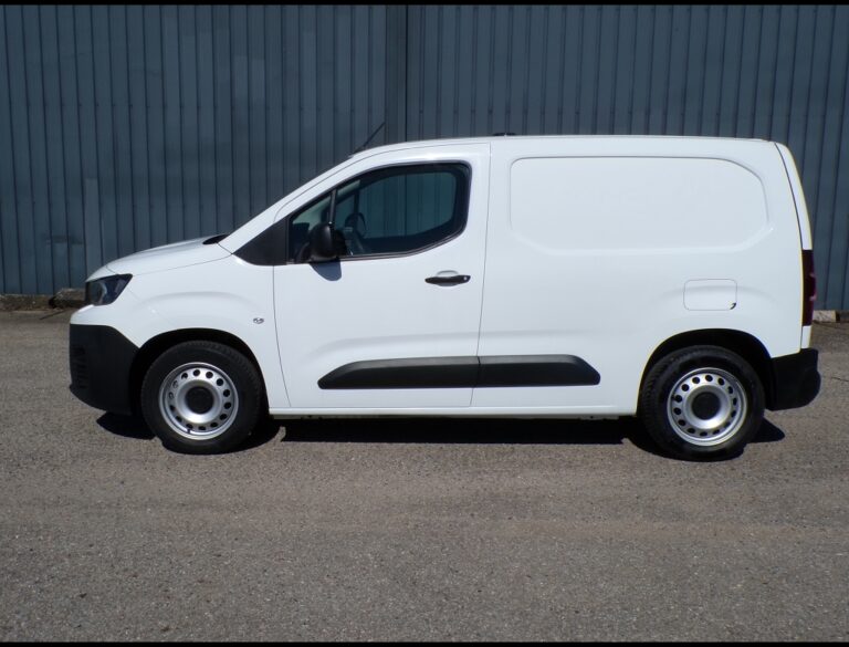 Peugeot Partner BHDI 130 PREMIUM EAT8 - Image 02 (July 7, 2026)