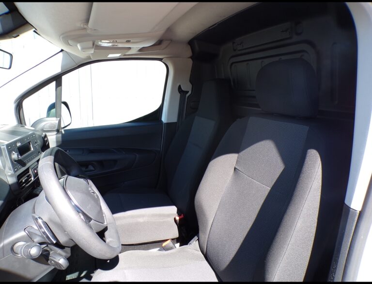 Peugeot Partner BHDI 130 PREMIUM EAT8 - Image 08 (July 7, 2026)
