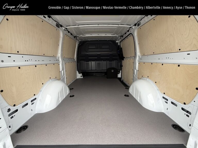 Mercedes Vito e 112 Fourgon Long - Image 10 (July 7, 2026)