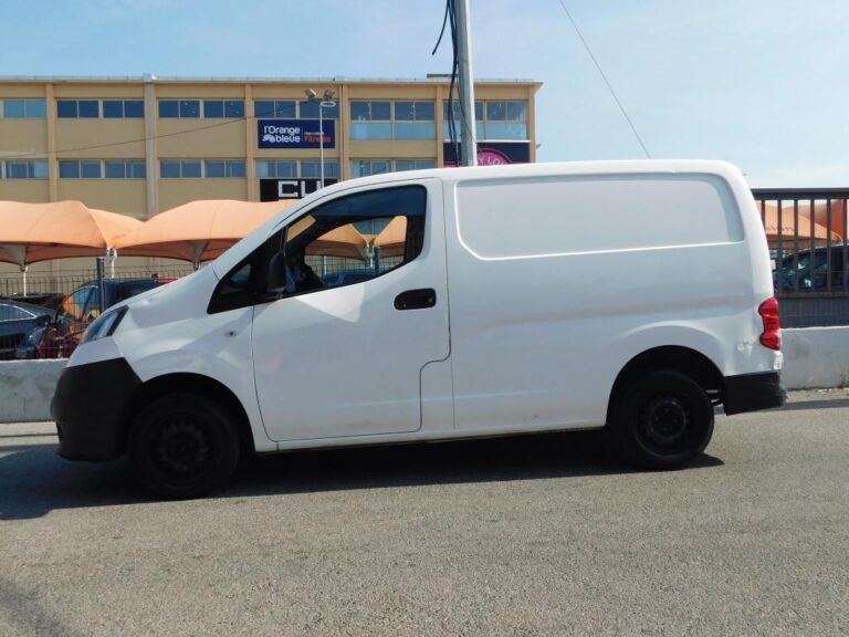 Nissan NV200 FOURGON CA 1.5 DCI 110 BVM6 N-CONNECTA - Image 13 (July 7, 2026)