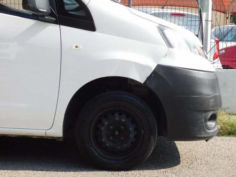 Nissan NV200 FOURGON CA 1.5 DCI 110 BVM6 N-CONNECTA - Image 05 (July 7, 2026)