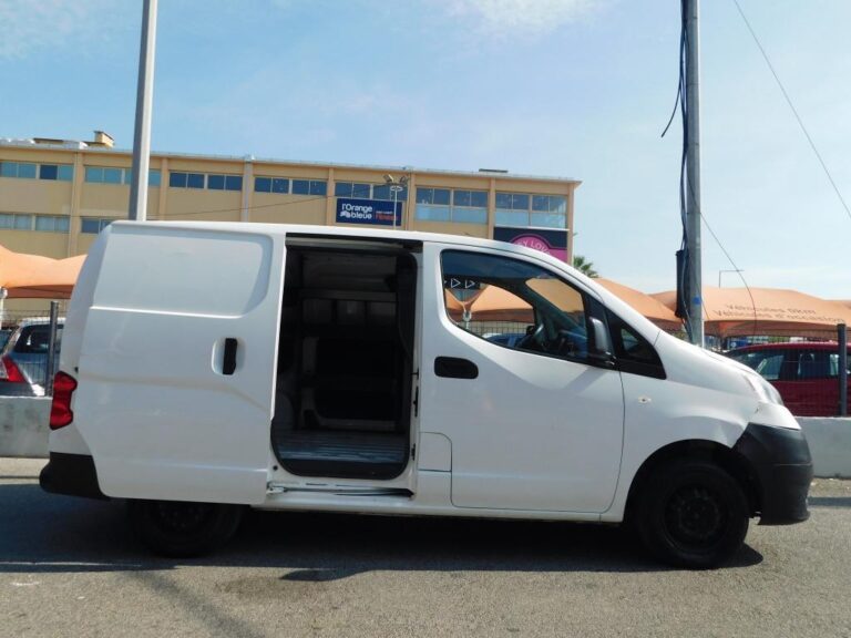 Nissan NV200 FOURGON CA 1.5 DCI 110 BVM6 N-CONNECTA - Image 07 (July 7, 2026)