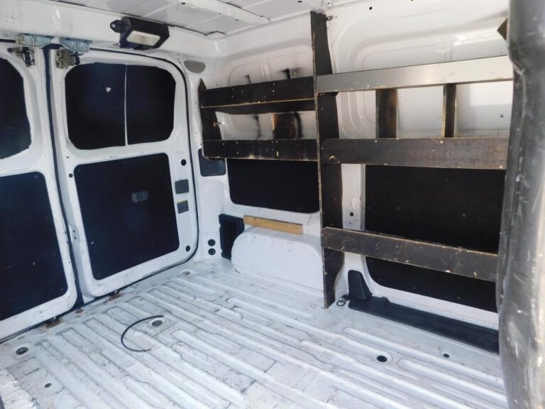 Nissan NV200 FOURGON CA 1.5 DCI 110 BVM6 N-CONNECTA - Image 08 (July 7, 2026)