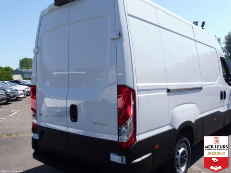 Iveco Daily 35S16 2.3 V12 HI-MATIC 156CV - Image 02 (July 7, 2026)