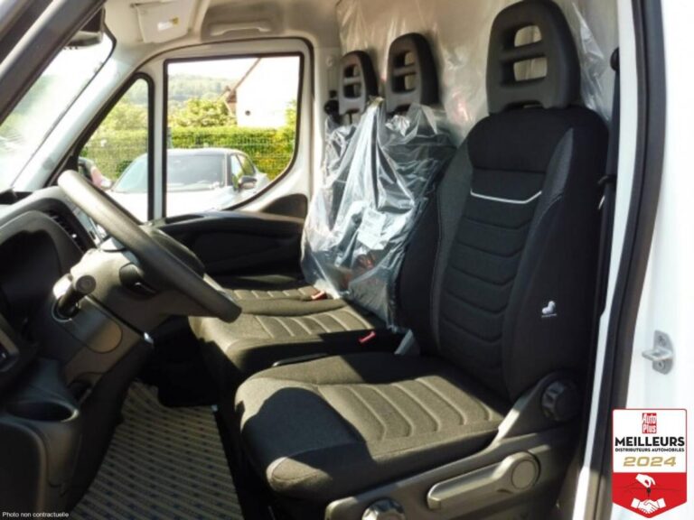 Iveco Daily 35S16 2.3 V12 HI-MATIC 156CV - Image 03 (July 7, 2026)