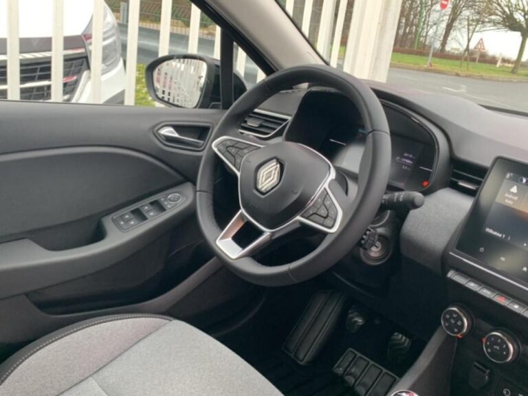 Renault Clio V SOCIETE TCE 90 EVOLUTION REVERSIBLE - Image 17 (July 7, 2026)