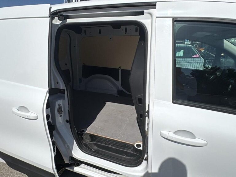 Renault Kangoo Van BLUE DCI 115 EDC EXTRA – 22 - Image 07 (July 7, 2026)