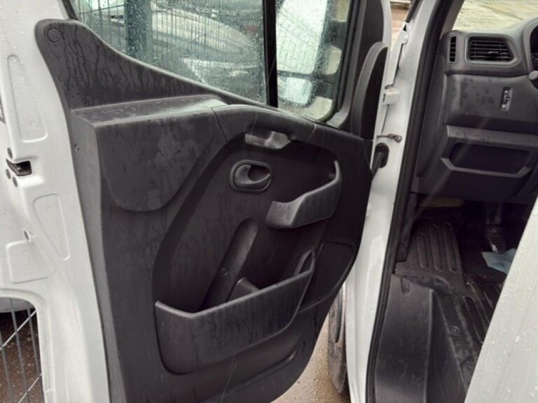Renault Master FOURGON FGN TRAC F3500 BLUE DCI 180 GRAND CONFORT - Image 09 (July 7, 2026)