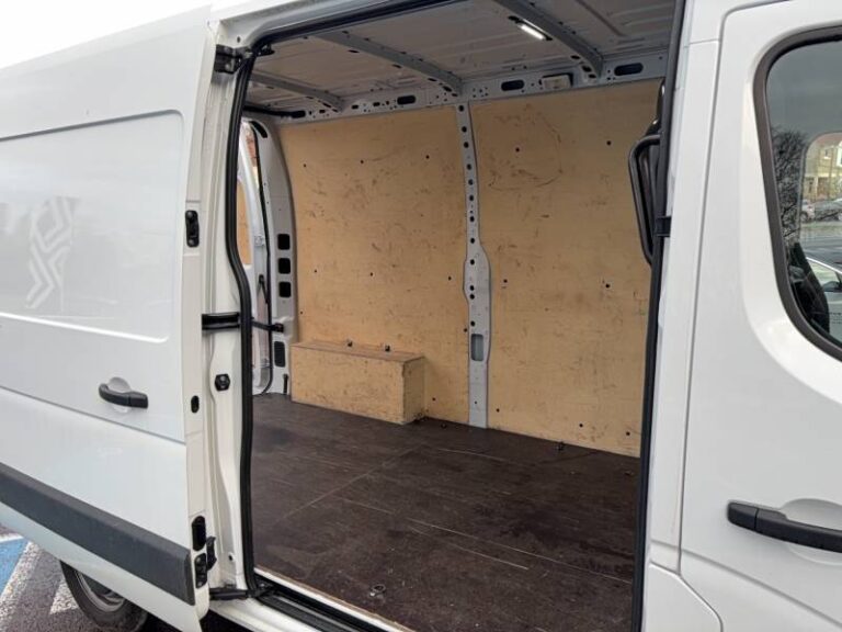 Renault Master FOURGON FGN TRAC F3500 BLUE DCI 135 CONFORT - Image 18 (July 7, 2026)