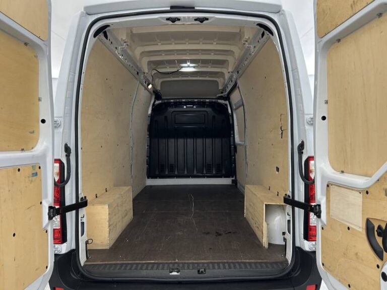 Renault Master FOURGON FGN TRAC F3500 BLUE DCI 135 CONFORT - Image 18 (July 7, 2026)