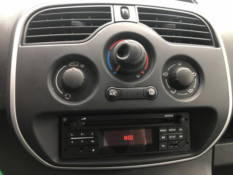 Renault Kangoo Express GRAND CONFORT BLUE DCI 115 - Image 11 (July 7, 2026)