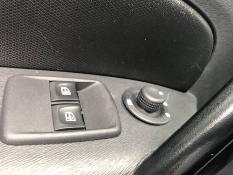Renault Kangoo Express GRAND CONFORT BLUE DCI 115 - Image 15 (July 7, 2026)