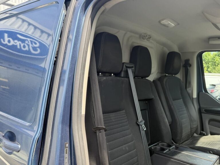 Ford Transit Custom 2.0 TDCI 130cv - Image 06 (July 7, 2026)