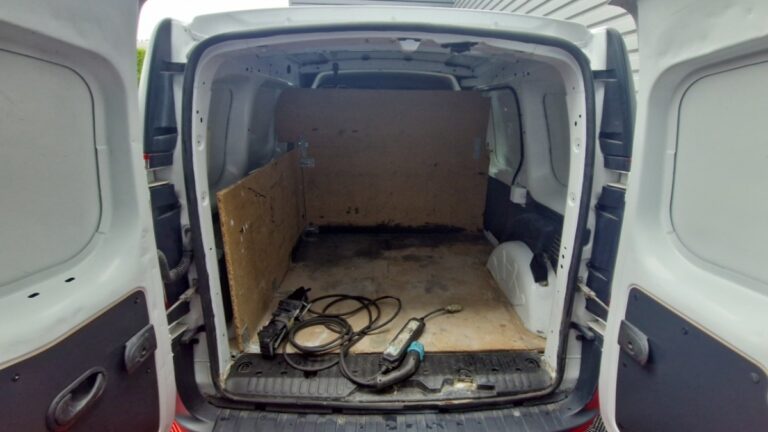 Renault Kangoo Express Z.E. ACHAT INTEGRAL CONFORT - Image 08 (July 7, 2026)