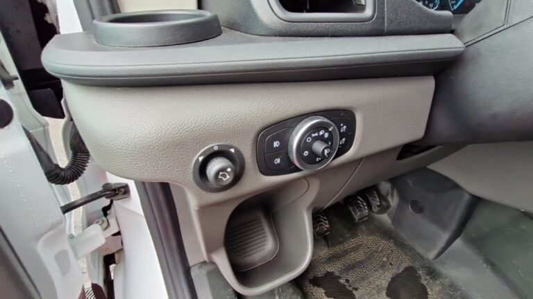 Ford Transit T350 l4 2.0 ecoblue 130 trend business CAISSE 20m3 + HAYON - Image 10 (July 7, 2026)