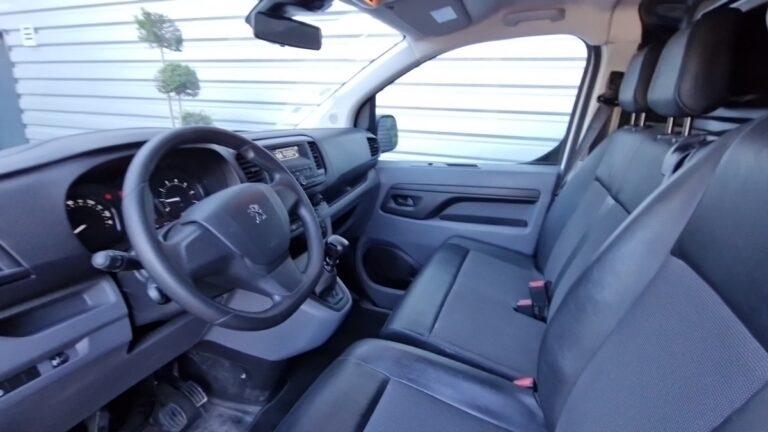 Peugeot Expert FOURGON tole standard bluehdi 100 ss bvm6 premium - Image 09 (July 7, 2026)