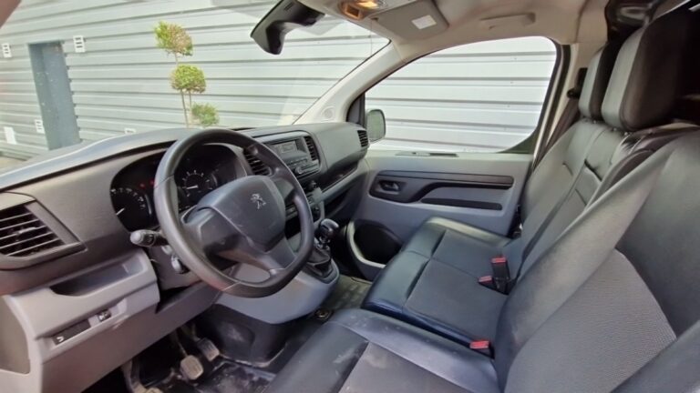 Peugeot Expert FOURGON tole standard 1.5 bluehdi 120 ss bvm6 premium - Image 09 (July 7, 2026)
