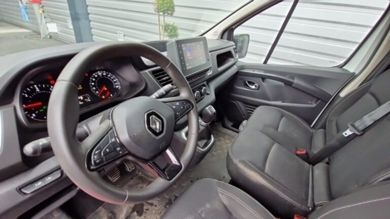 Renault Trafic FOURGON 2800 kg blue dci 170 edc grand confort - Image 10 (July 7, 2026)