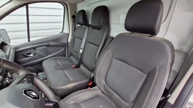 Renault Trafic FOURGON 2800 kg blue dci 170 edc grand confort - Image 11 (July 7, 2026)