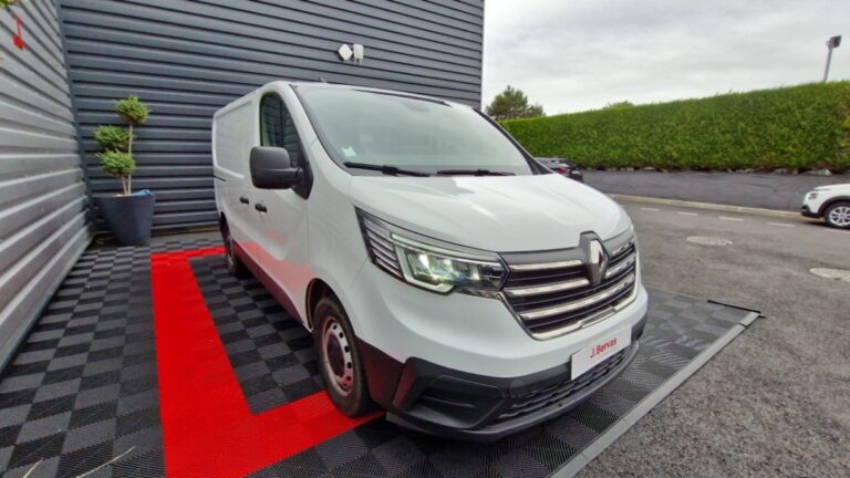 Renault Trafic FOURGON 2800 kg blue dci 170 edc grand confort - Image 03 (July 7, 2026)